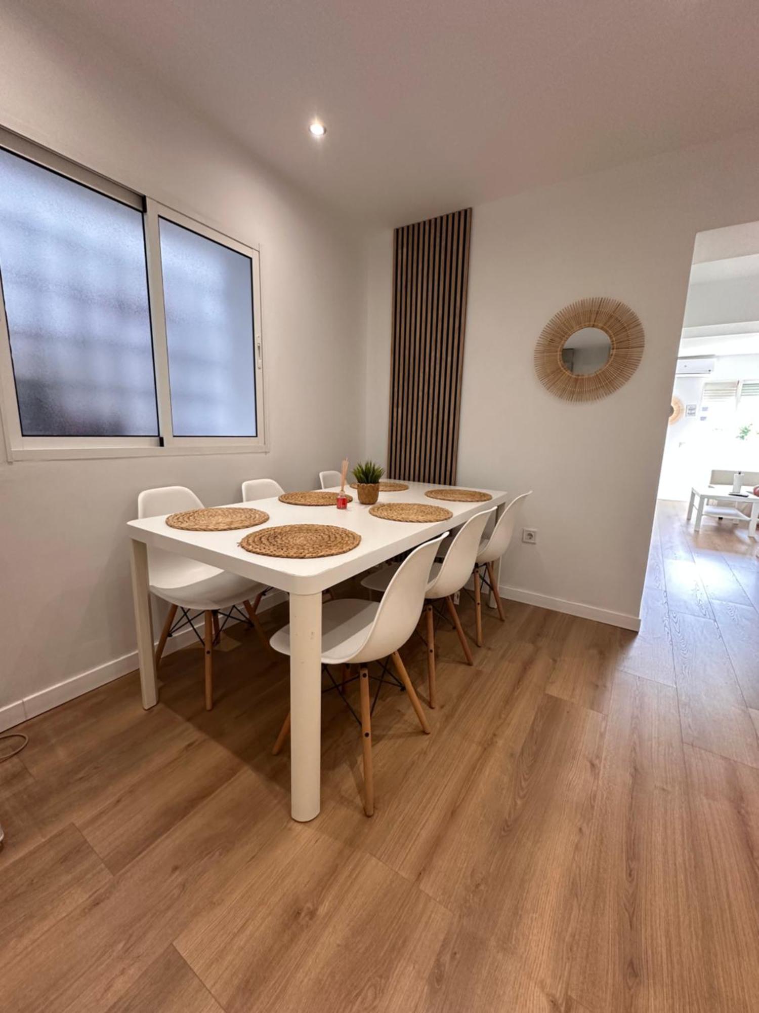 Claveles De Luxe Apartment Malaga Luaran gambar