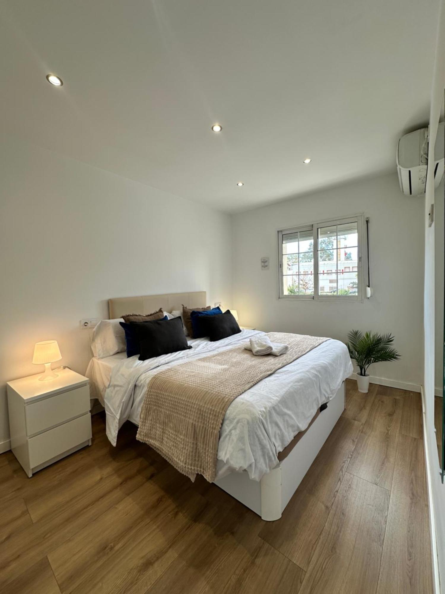 Claveles De Luxe Apartment Malaga Luaran gambar