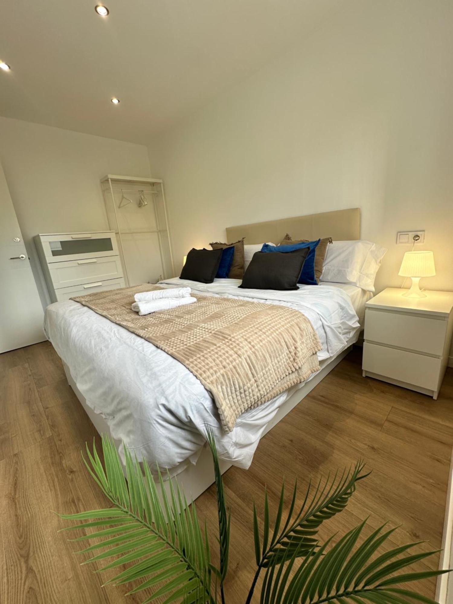 Claveles De Luxe Apartment Malaga Luaran gambar